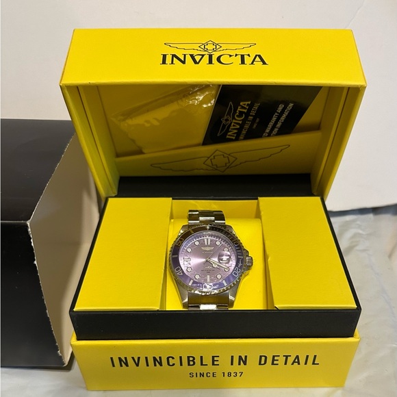 Invicta Pro Diver Wristwatch Purple Dial Stainless Steel Bracelet 32058 NWT